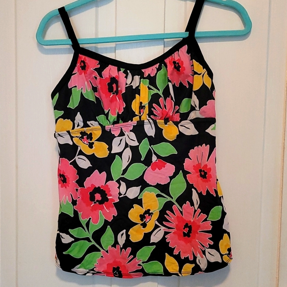 👙Liz Claiborne Swimsuit Top👙
